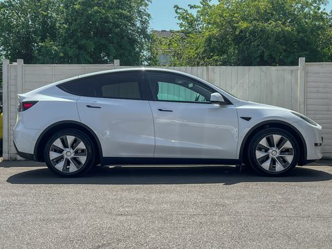 Tesla Model Y Dual Motor Long NJ72VCG White #6