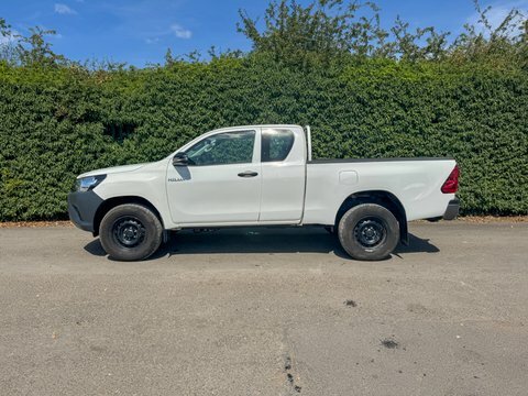 Toyota HILUX Active 2.4 SL70EXW White #5
