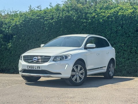 Volvo XC60 2.4 D5 Se White #2
