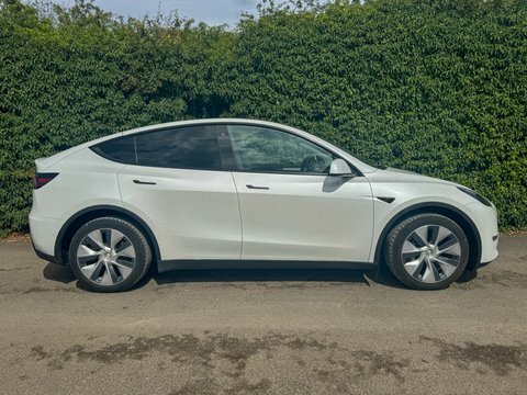 Tesla Model Y Dual Motor Long AJ71CCN White #4
