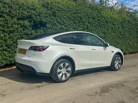 Tesla Model Y Dual Motor Long AJ71CCN White #3