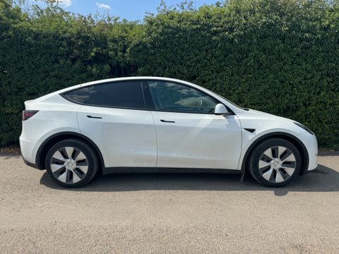 Tesla Model Y Dual Motor Long MW72ZHR White #4