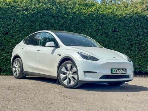 Tesla Model Y Dual Motor Long MW72ZHR White #2