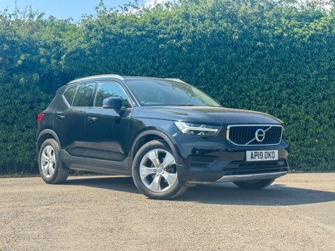 Volvo XC40 2.0 D3 Momentum AP19OKO Black #3