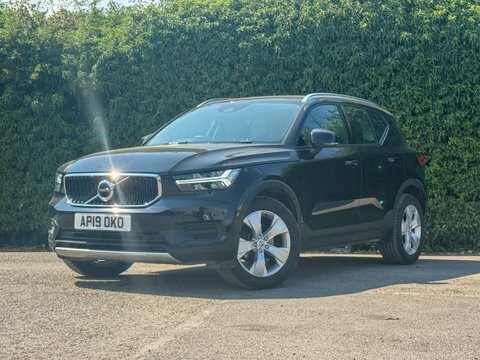 Volvo XC40 2.0 D3 Momentum AP19OKO Black #2