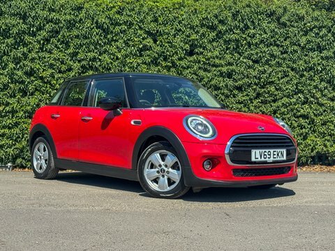 Mini Hatch 1.5 Cooper Classic LV69EKN Red #3