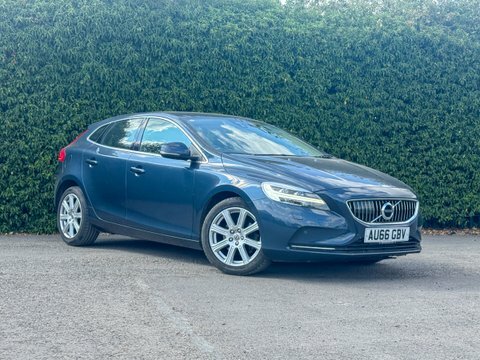 Volvo V40 2.0 T2 Inscription Blue #2