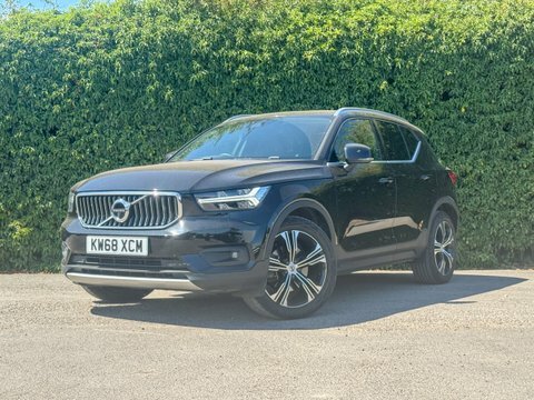Volvo XC40 2.0 T5 Inscription KW68XCM Black #2