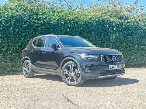 Volvo XC40 2.0 T5 Inscription KW68XCM Black #3