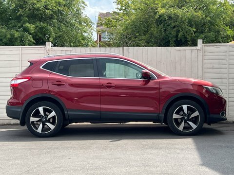 Nissan Qashqai Qashqai N-connecta Dig-t WG66HYS Red #6