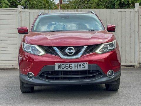 Nissan Qashqai Qashqai N-connecta Dig-t WG66HYS Red #3