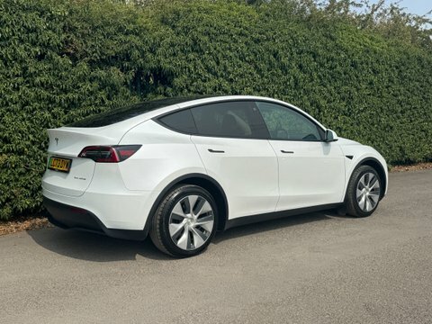 Tesla Model Y Long Range Dual LC73DYW White #3