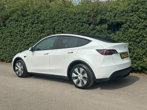 Tesla Model Y Long Range Dual LC73DYW White #6