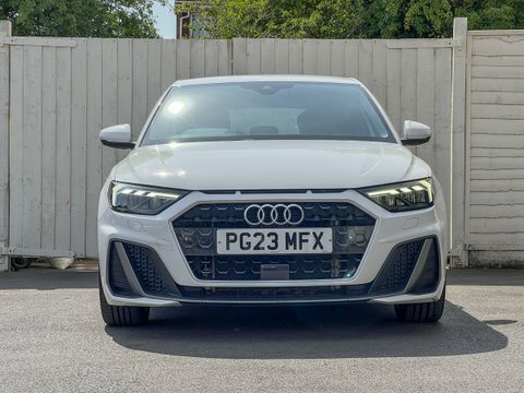 Audi A1 1.0 Tfsi 30 PG23MFX White #3