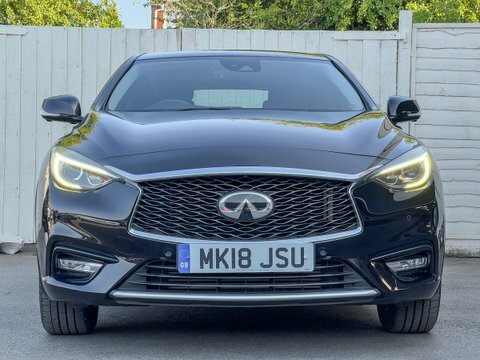 Infiniti Q30 1.6T Premium Intouch Black #3