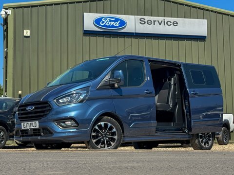 Ford Transit Custom Crew Cab Blue