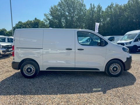 Vauxhall Vivaro Swb L1h1 Low DN74UGZ White #5