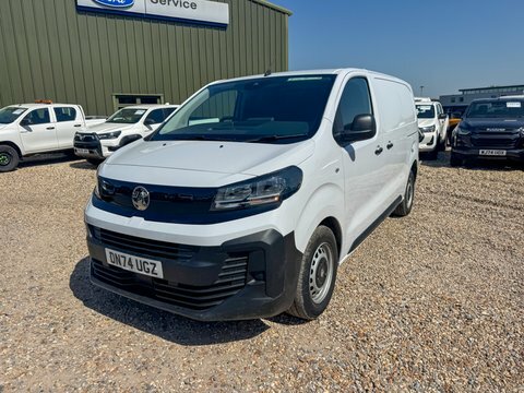 Vauxhall Vivaro Swb L1h1 Low DN74UGZ White #2