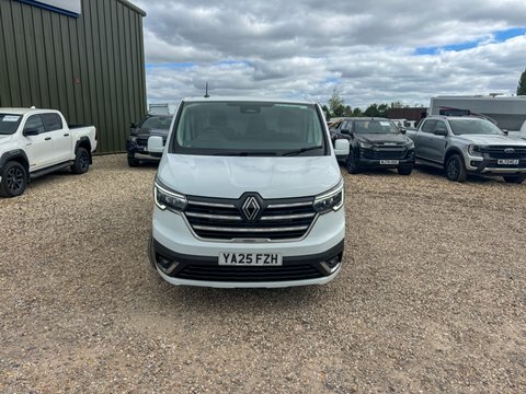 Renault Trafic Swb L1h1 YA25FZH White #2