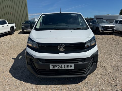 Vauxhall Vivaro Swb L1h1 Low DP24USF White #3