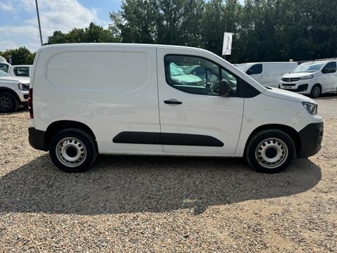 Peugeot Partner Swb L1h1 Low YL23FSJ White #5