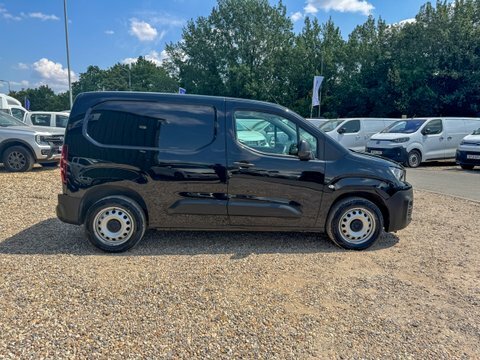 Peugeot Partner Swb L1h1 Low FT72OKU Black #4