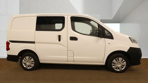 Nissan NV200 Crew Cab Swb White #3