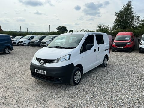 Nissan NV200 Crew Cab Swb White #2
