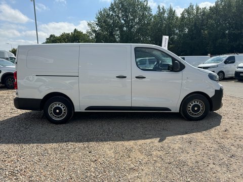 Vauxhall Vivaro Lwb L2h1 Low DY75LLP White #5