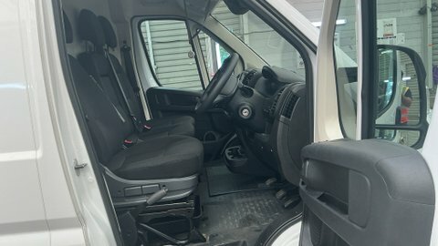 Citroen Relay 2.2 Bluehdi 140 H2 Van Enterprise White #9