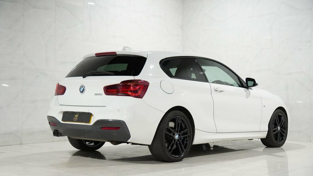 BMW 1 Series 2L M Sport Shadow Edition DU69XPD White #6
