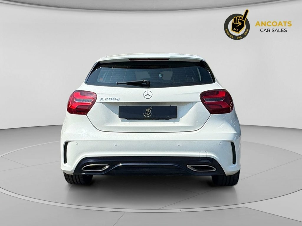 Mercedes-Benz A Class 2L Amg Line White #4