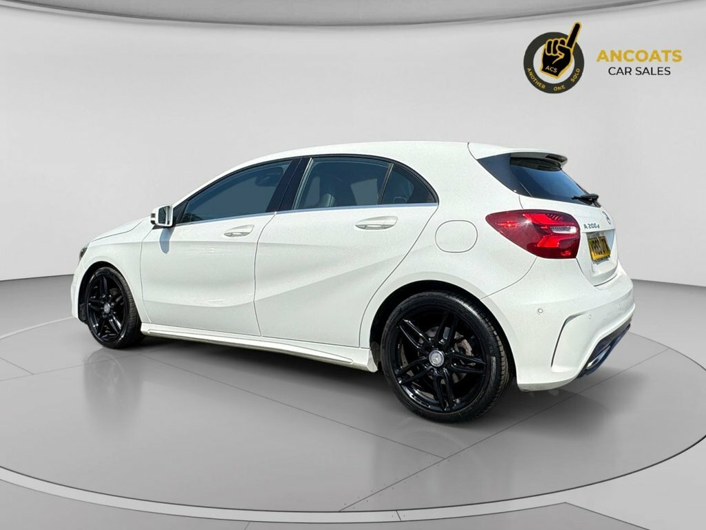 Mercedes-Benz A Class 2L Amg Line White #3