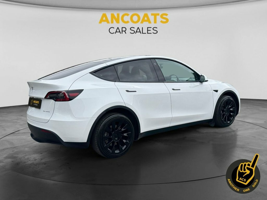 Tesla Model Y Suv MC23OXM White #5