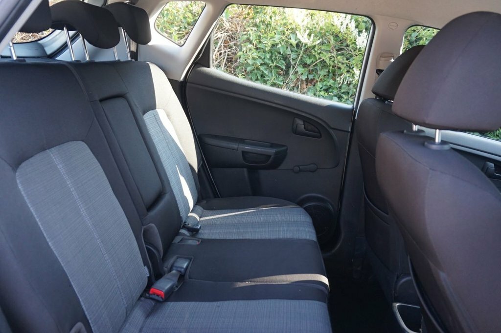 Kia Venga Kia Venga 1.4 Crdi 1 Air Mpv Eur Silver #7