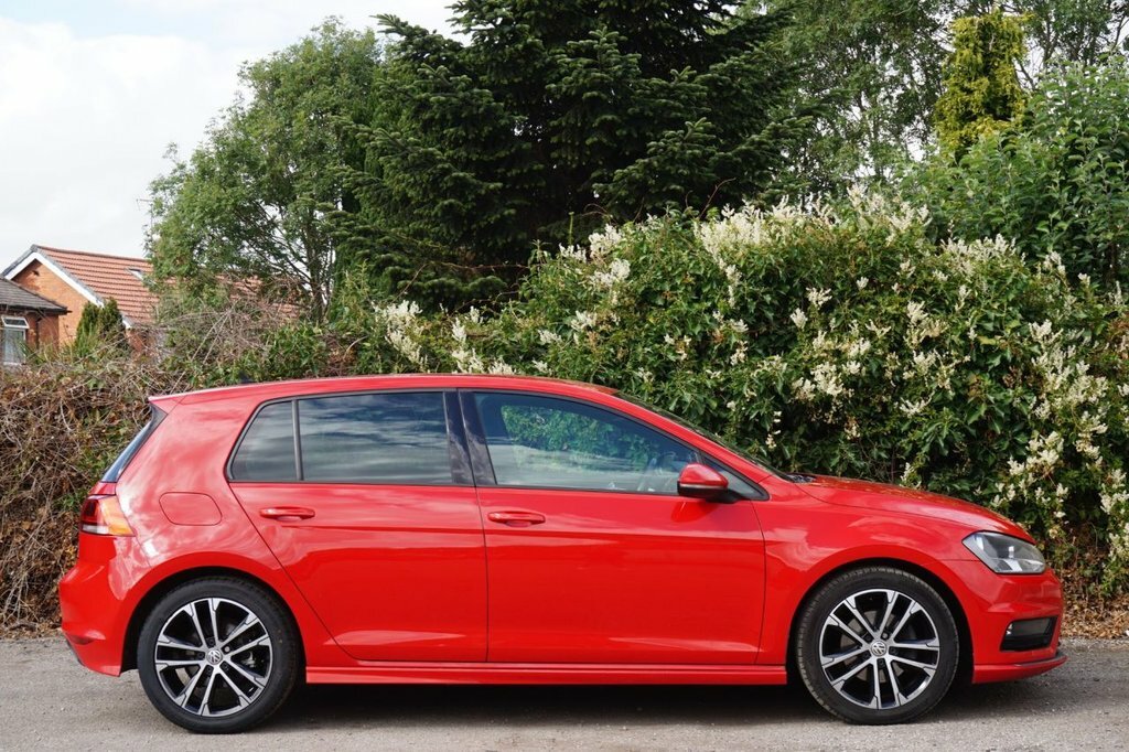Volkswagen Golf Hatchback YA65DOU Red #2