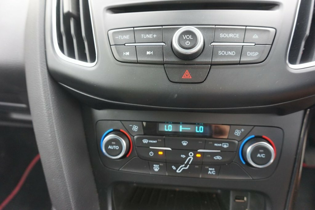 Ford Focus 1.5L Titanium YT65ZGK Red #5