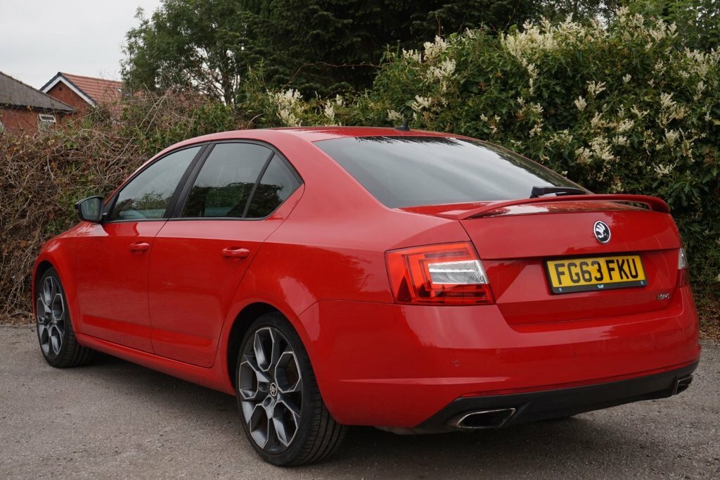 Skoda Octavia 2L Vrs Red #3