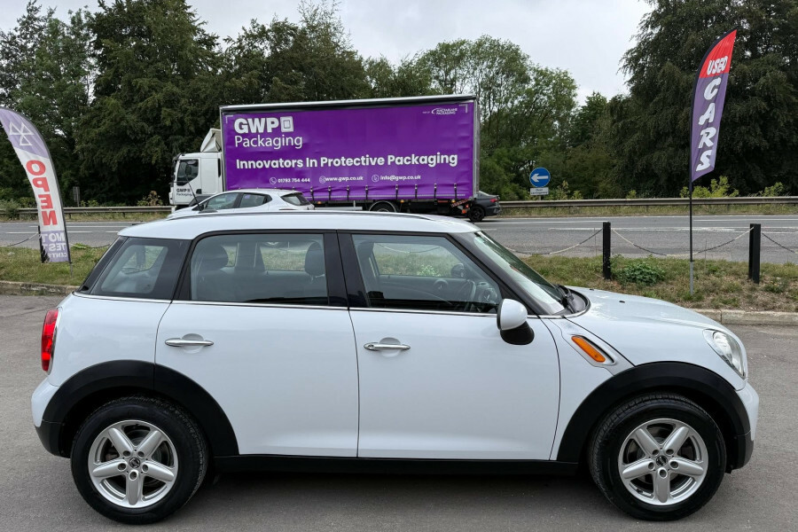 Mini Hatch Cooper White #6