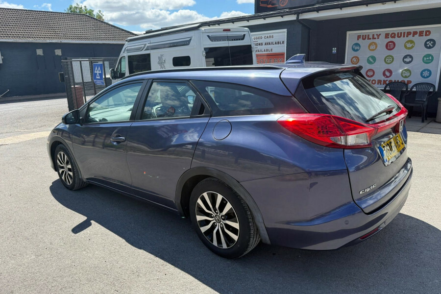 Honda Civic 1.6 I-dtec S-t Tourer Euro 5 S Red #3