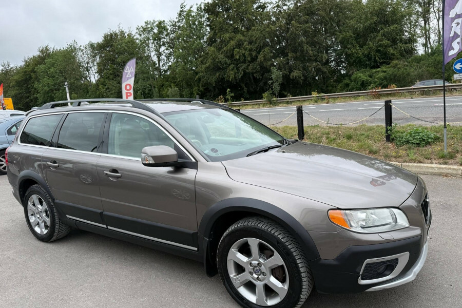 Volvo XC70 Estate 2.4 D5 Se Geartronic Awd 200858 Gold #7