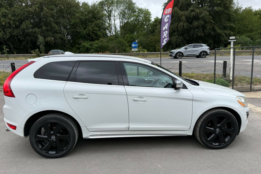 Volvo XC60 Suv White #6