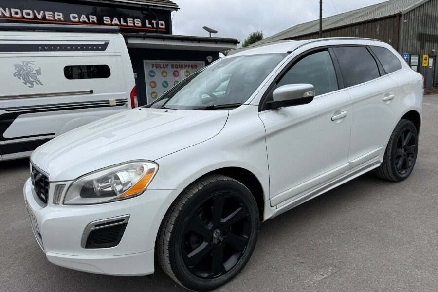 Volvo XC60 Suv White