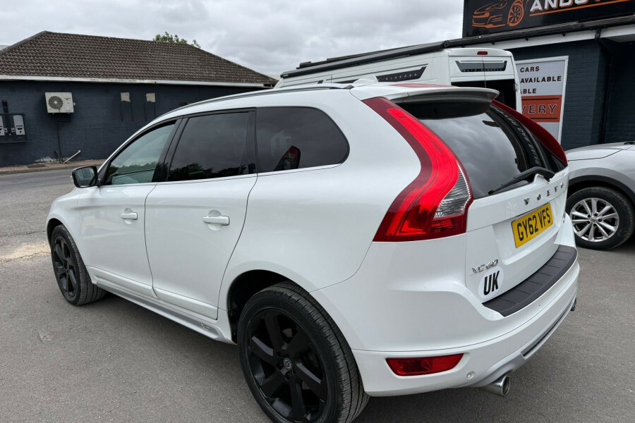 Volvo XC60 Suv White #3