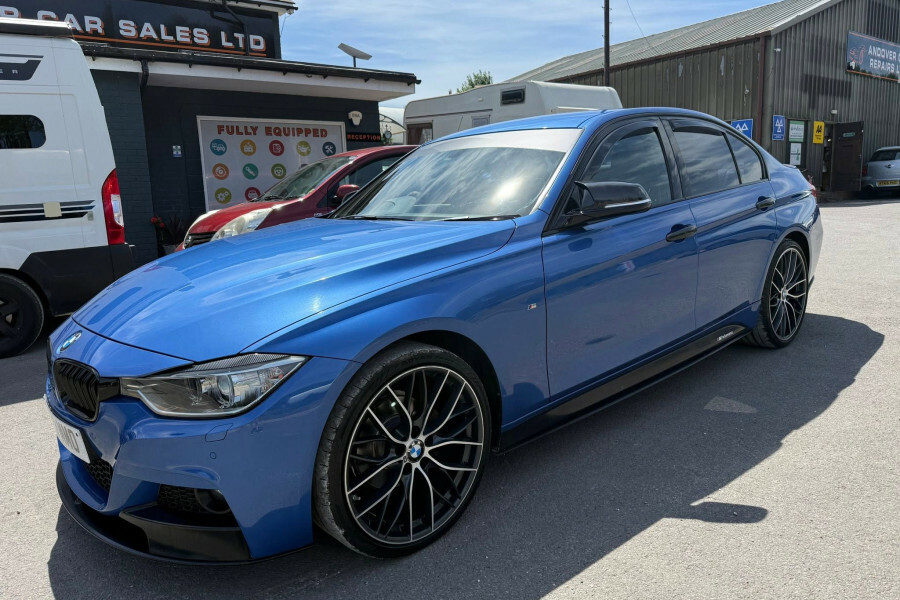 BMW 3 Series Saloon 2.0 320I Sport Euro 6 Ss 201313 Black #1