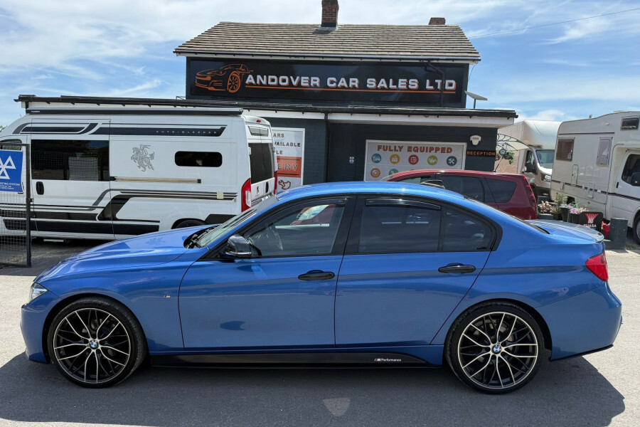BMW 3 Series Saloon 2.0 320I Sport Euro 6 Ss 201313 Black #2