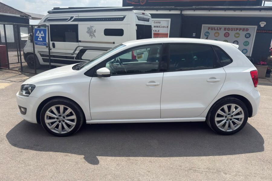 Volkswagen Polo Hatchback White #4