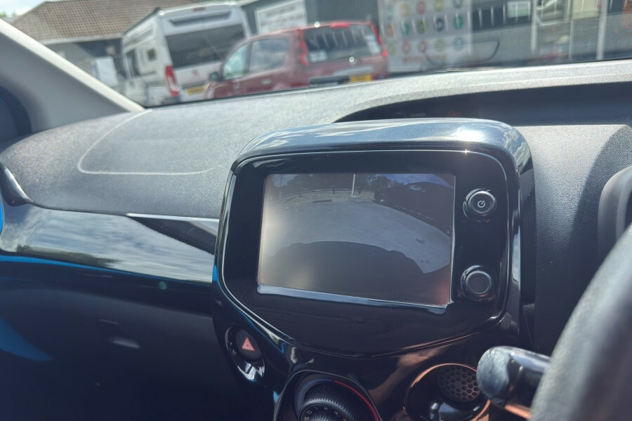 Toyota Aygo X X-pression White #18