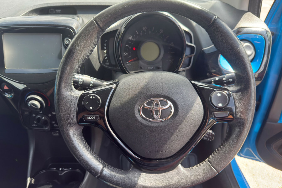 Toyota Aygo X X-pression White #14
