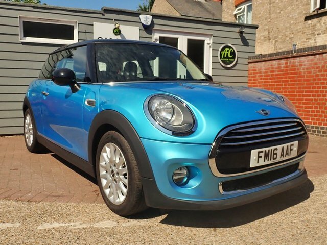 Mini Hatch 1.5 Cooper Hatchback Blue